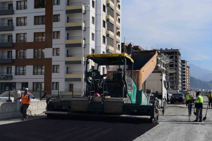 Büyükşehir’den 15 Bin Ton Sıcak Asfaltın Kullanılacağı 40 Milyon Tl’lik Yeni Yol