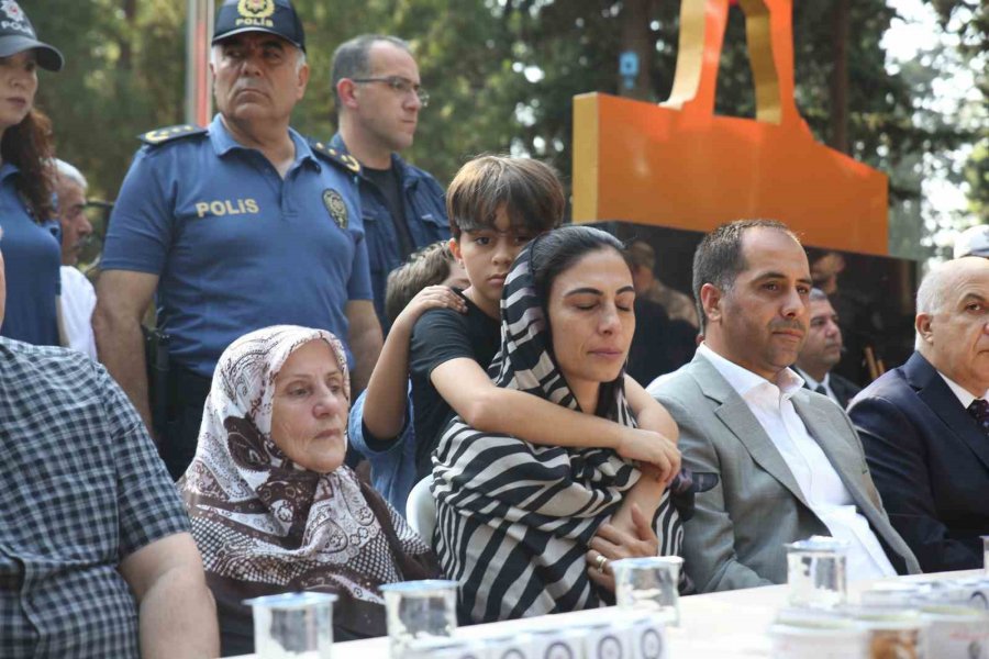 Polisevi Şehidi Sedat Gezer, Mezarı Başında Anıldı