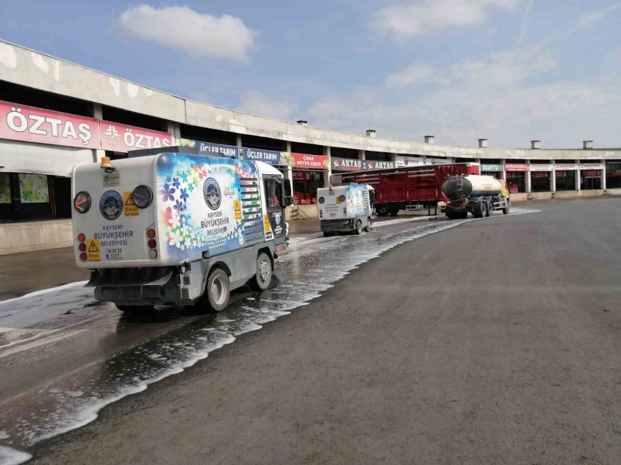 Büyükşehir Hal Kompleksi’nde Detaylı Temizlik, Her Yer Pırıl Pırıl