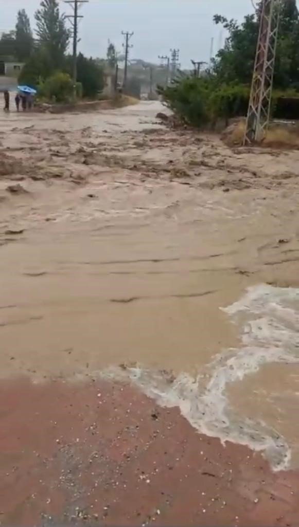 Niğde’de Sağanak Yağış Sele Neden Oldu