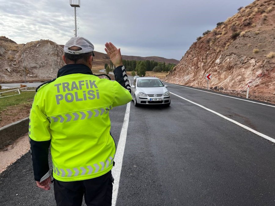 Sel Nedeniyle 2 Kişinin Öldüğü Aksaray’da Polis Ve Afad Teyakkuzda