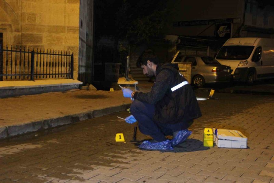 Karaman’da Göğsünden Bıçaklanan Kişi Ağır Yaralandı