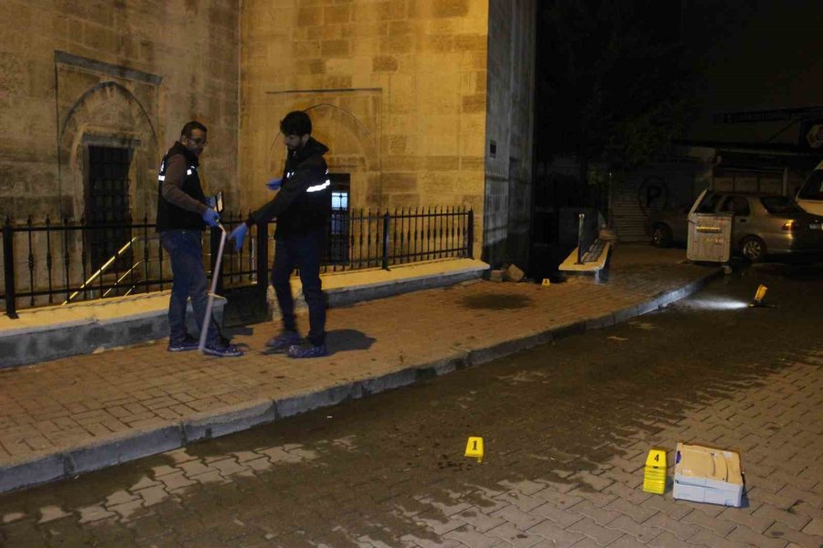 Karaman’da Göğsünden Bıçaklanan Kişi Ağır Yaralandı