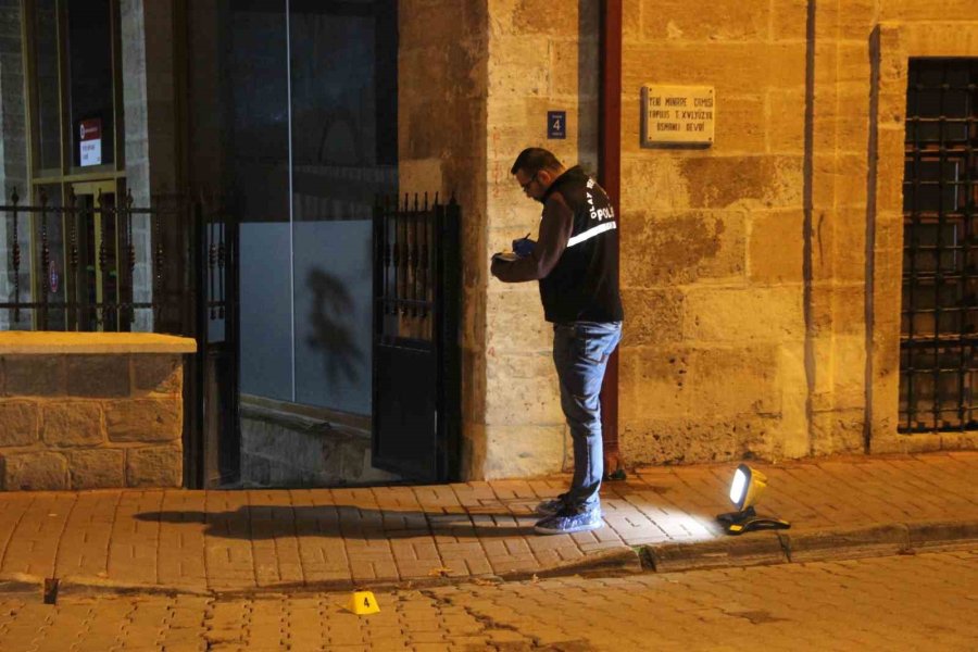 Karaman’da Göğsünden Bıçaklanan Kişi Ağır Yaralandı