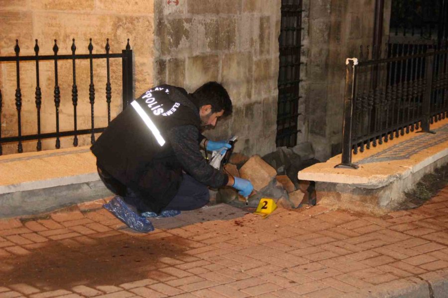 Karaman’da Göğsünden Bıçaklanan Kişi Ağır Yaralandı