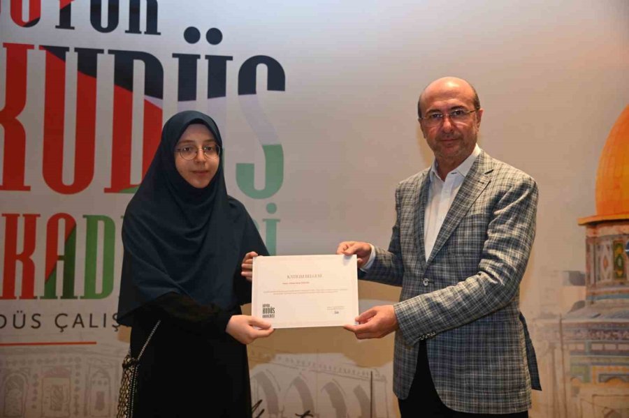 Selçuklu Belediyesi 45 Öğrenciyi Kudüs’e Götürecek