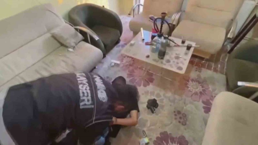 Narkotik’ten Özel Harekatlı Şafak Operasyonu: 24 Gözaltı
