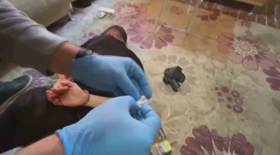 Narkotik’ten Özel Harekatlı Şafak Operasyonu: 24 Gözaltı