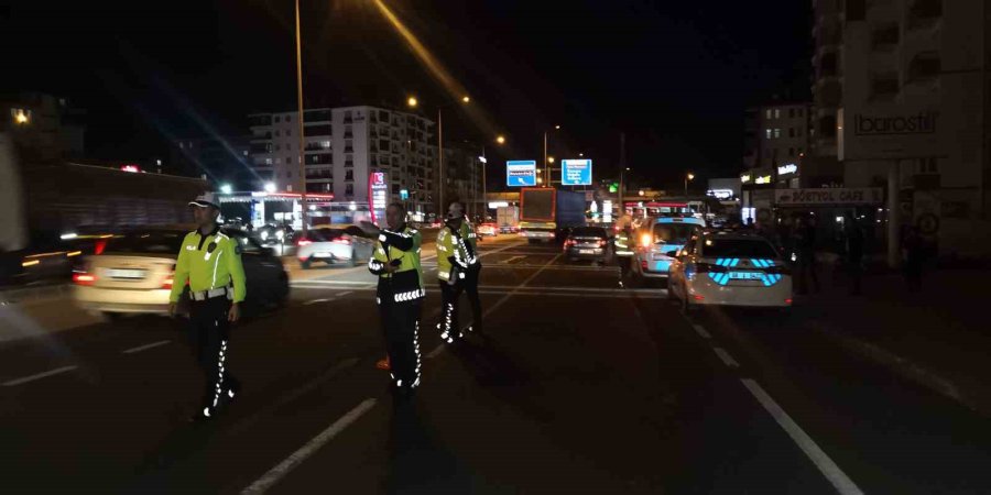 Pazar Dönüşü Otomobilin Çarptığı Yaya Ağır Yaralandı