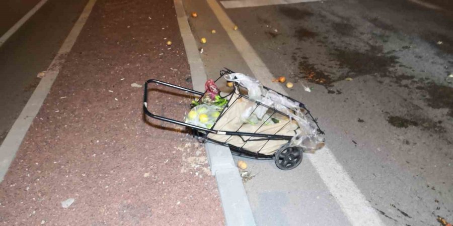 Pazar Dönüşü Otomobilin Çarptığı Yaya Ağır Yaralandı