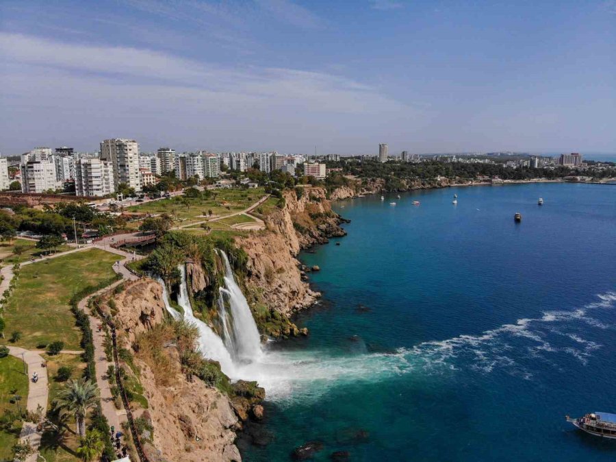 Antalya’nın Dünyaca Ünlü Şelalesinin Sonbahar Manzarası Mest Etti