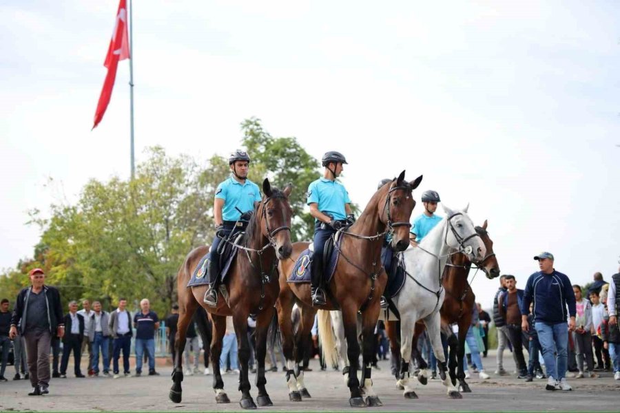 Aksaray’da 2. Geleneksel Bağ Bozumu Ve Pekmez Festivali
