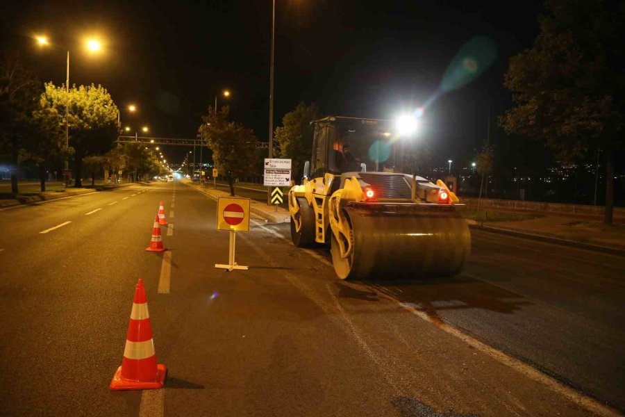 Büyükşehir Belediyesi’nden Gece Mesaisi