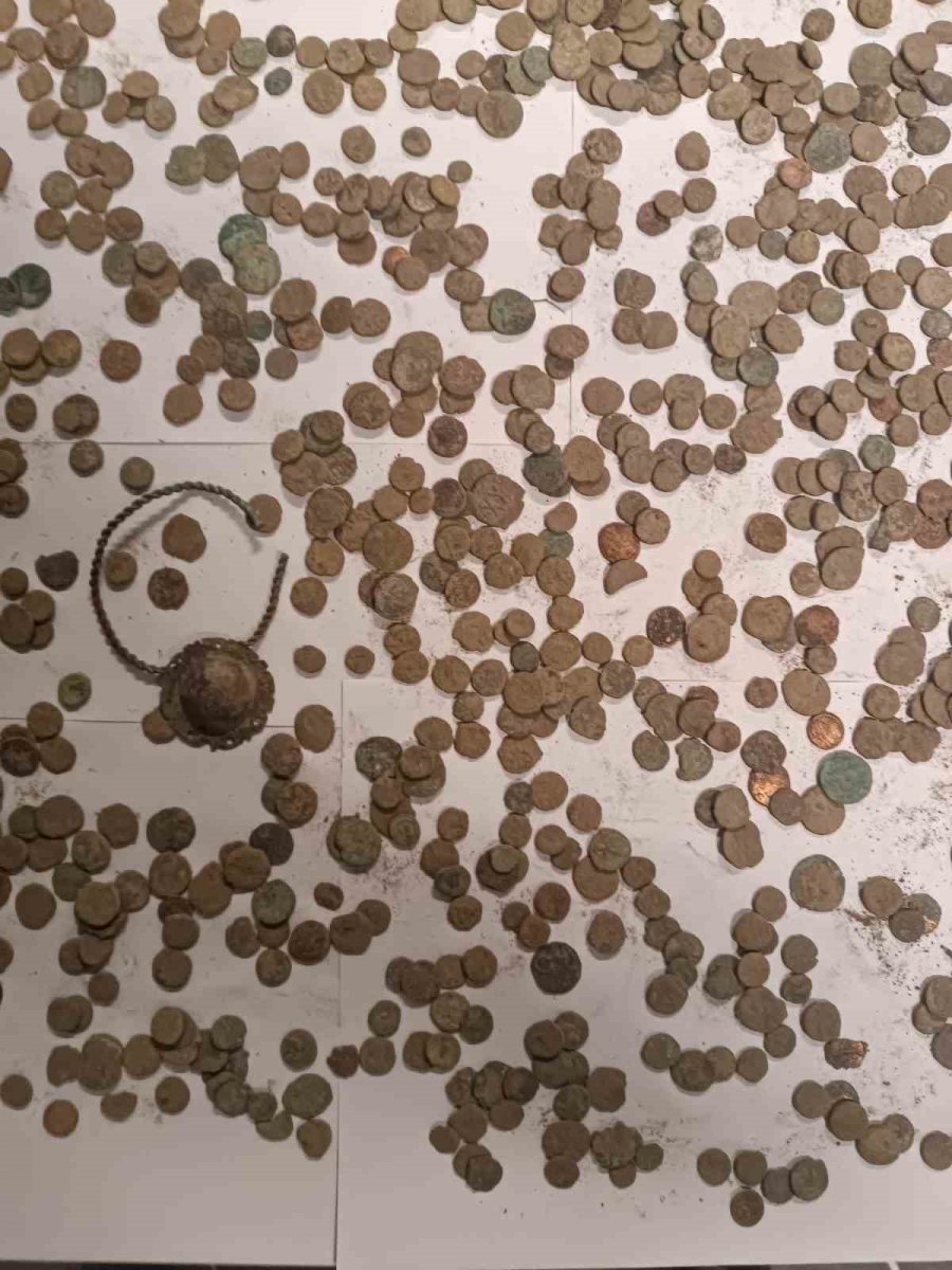 Tarihi Eserler Piyasaya Sürülemeden Yakalandı