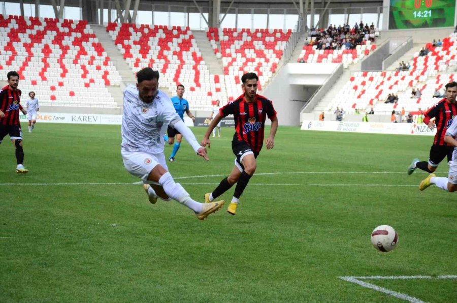 Tff 2. Lig: Karaman Fk: 4 - Uşakspor: 0