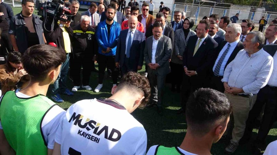 Vali Çiçek: “kim Gençlerimizi Zehirlemek İstiyorsa, Karşılarında Devletin Demir Yumruğunu Buluyor”