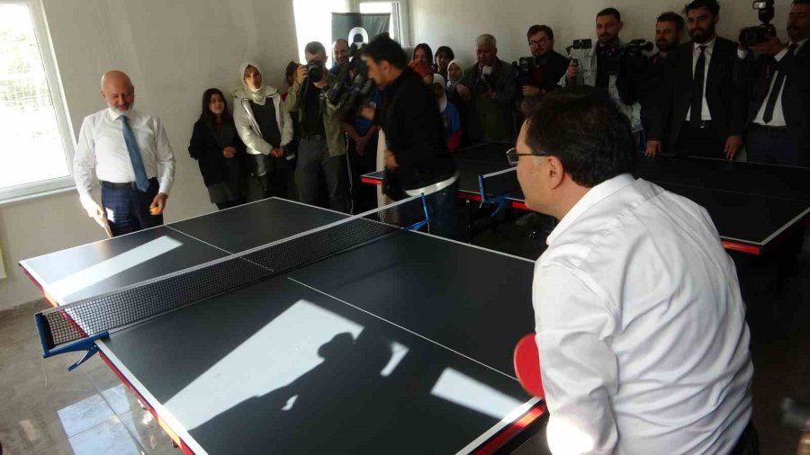 Vali Çiçek: “kim Gençlerimizi Zehirlemek İstiyorsa, Karşılarında Devletin Demir Yumruğunu Buluyor”