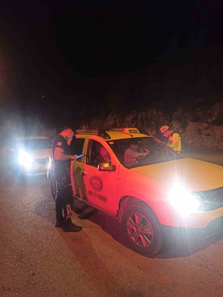 Antalya’da 19 Farklı Noktada Şok Yol Uygulaması