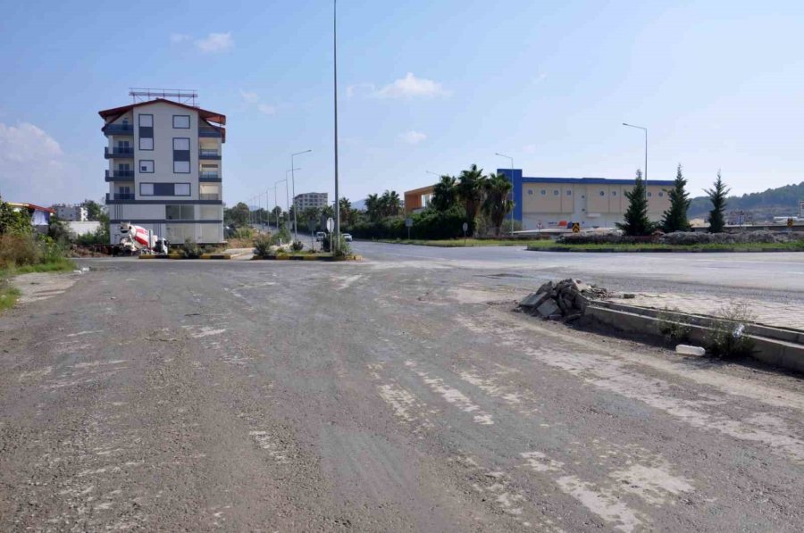 Kazasız Gün Geçmeyen Kavşakta Yaşananlar Güvenlik Kameralarında