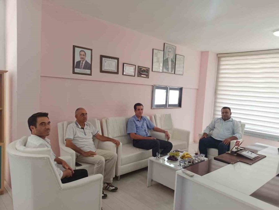 Topsakoğlu: "ilçeye Daha İyi Hizmet Edebilmek İçin Esnaf Ve Vatandaşın Görüşü Önemli"