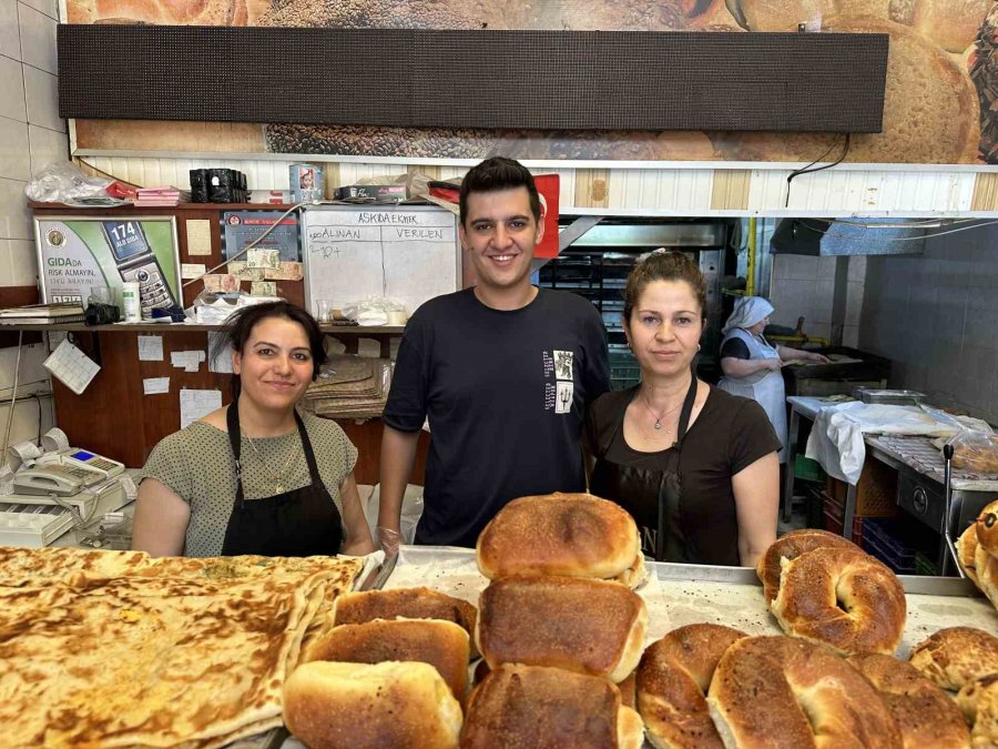 Üniversiteyi Bitirdi Baba Mesleğine Döndü