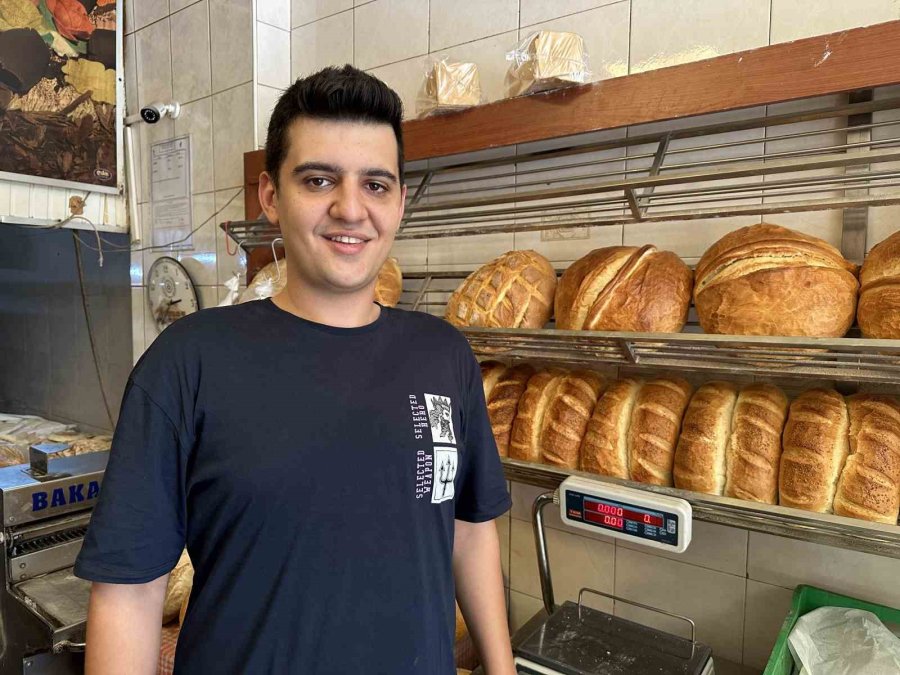 Üniversiteyi Bitirdi Baba Mesleğine Döndü