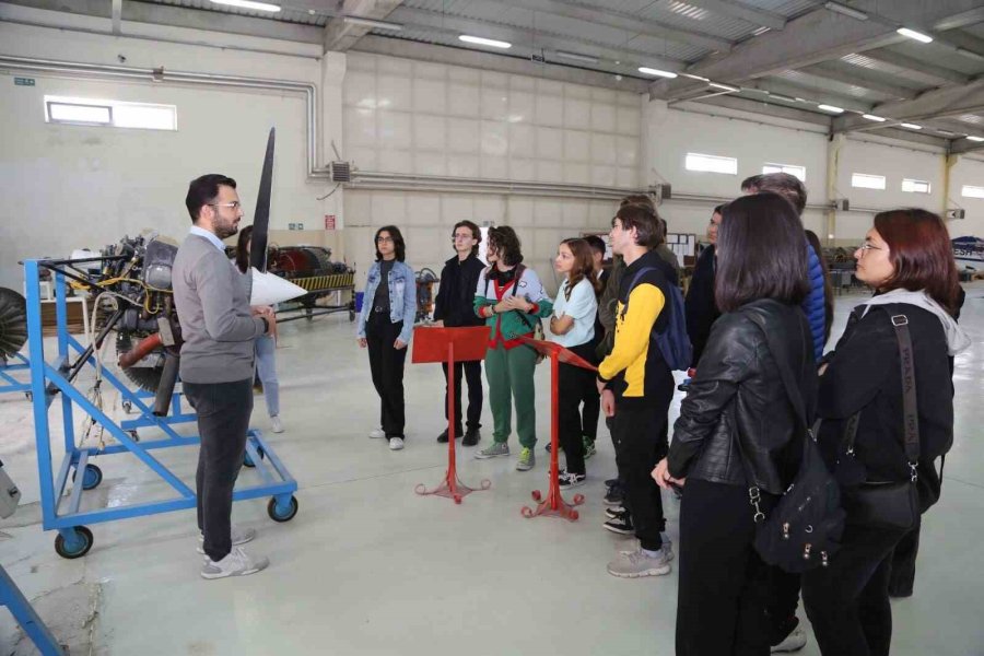 Lise Öğrencileri Erü’yü Ziyaret Etti