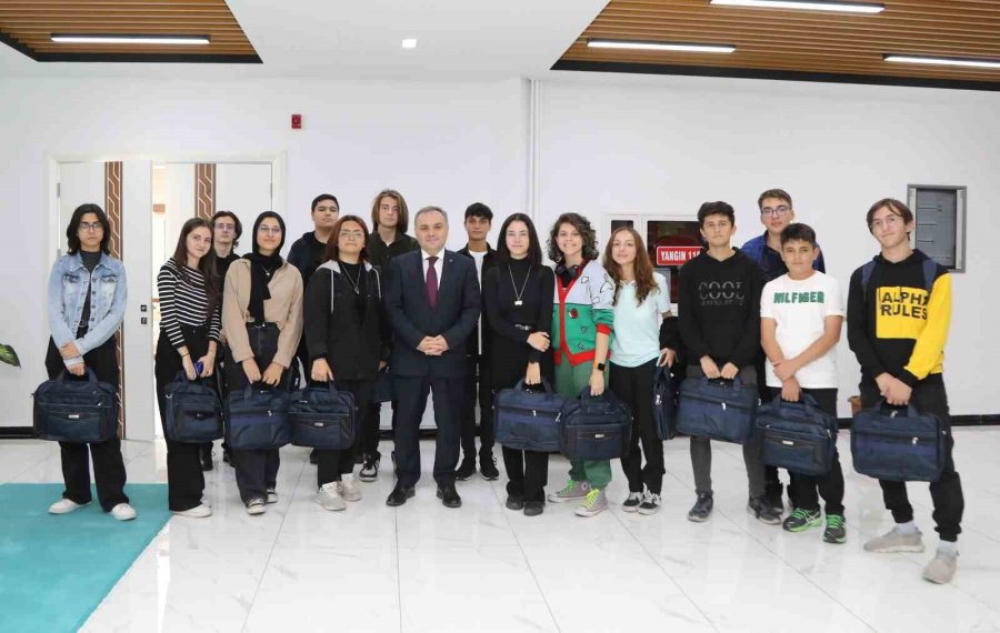 Lise Öğrencileri Erü’yü Ziyaret Etti