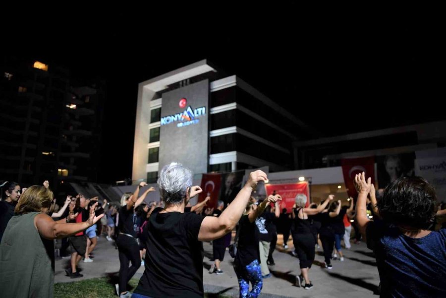 1923 Zeybekten Biri Olmak İçin Akın Ettiler