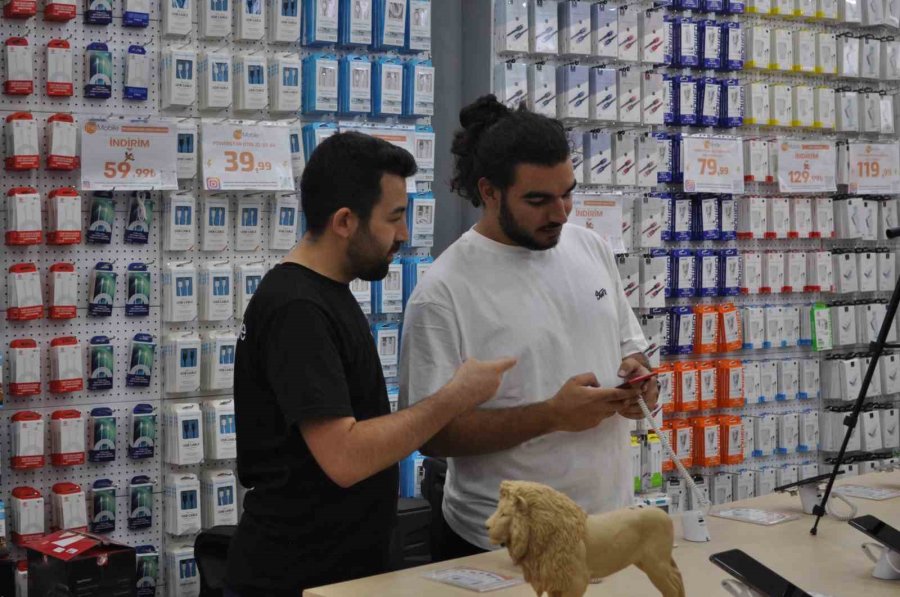 Cep Telefonu Kameraları Fotoğraf Makineleriyle Rekabet Ediyor