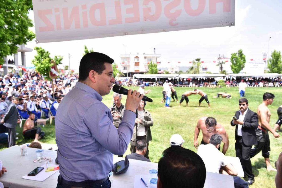 Varsak’a, Pehlivanlar Diyarı Antalya’ya Yakışır Er Meydanı