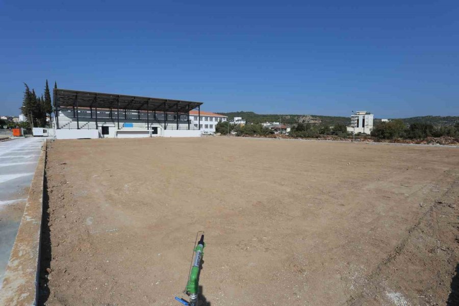 Varsak’a, Pehlivanlar Diyarı Antalya’ya Yakışır Er Meydanı