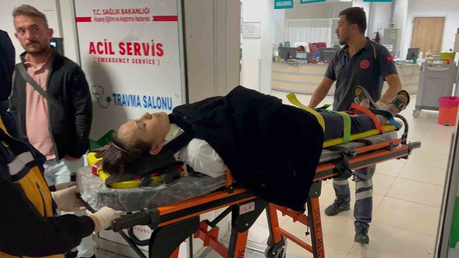 Aksaray’da 5 Araçlı Zincirleme Kaza: 3 Yaralı