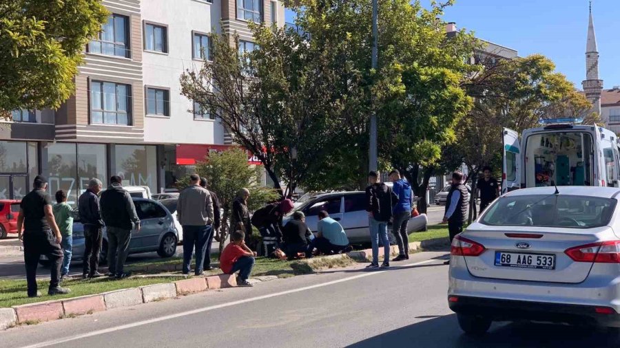 Otomobil Aydınlatma Direğine Çarptı: 1 Yaralı