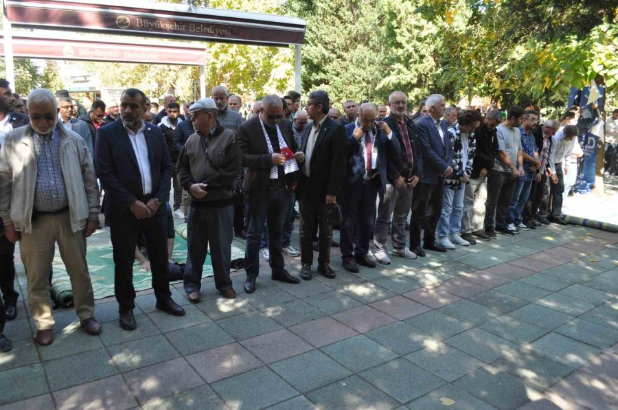 Cuma Namazı Sonrası Filistin’de Can Verenler İçin Basın Açıklaması Yapıldı