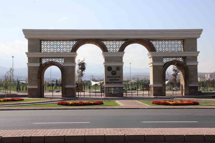 Büyükşehir, Günde 300 Bin Aracın Geçiş Yaptığı Yolda Asfalt Çalışmasını Tamamladı