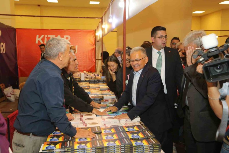 Kayseri 6. Kitap Fuarı Açıldı