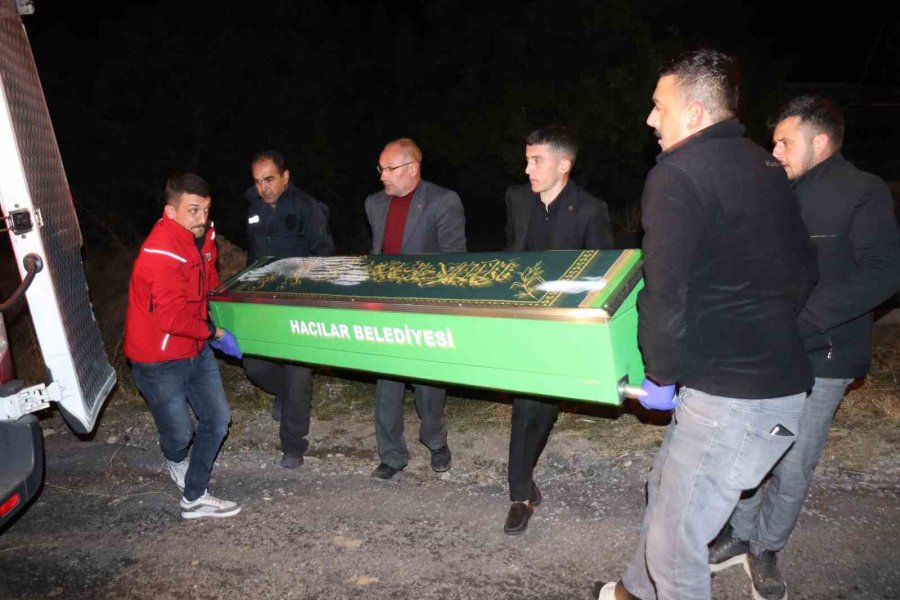 Otomobil Su Kanalına Düştü: 1 Ölü