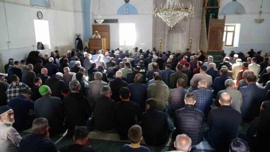 Niğde’de Hayatını Kaybeden Filistinliler İçin ‘gıyabi Cenaze Namazı’ Kılındı