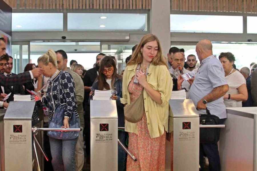 Türkiye’nin Tekstil Zirvesi Antalya’da Gerçekleşti