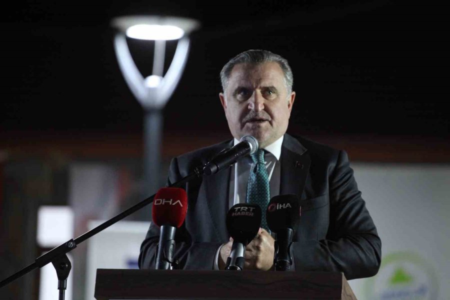 Gençlik Ve Spor Bakanı Bak: “gençlerimizin Çiftçilikle Uğraşmasını İstiyoruz”