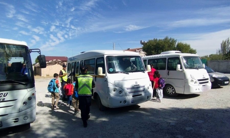 Okul Servislerine Jandarma Denetimi