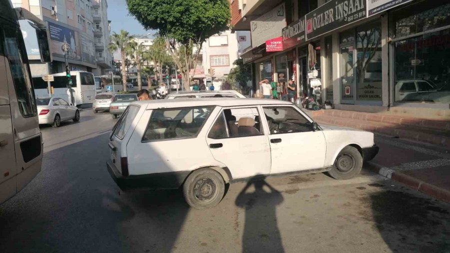 14 Yaşındaki Çocuğun Otomobil Merakı Araç Sahibine Pahalıya Patladı