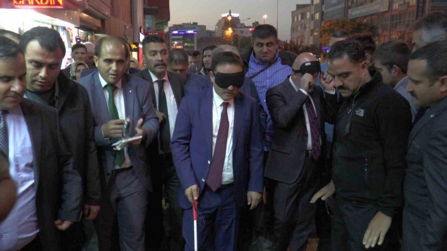 Kayseri Protokolünden ‘göz Bantlı’ Farkındalık Yürüyüşü