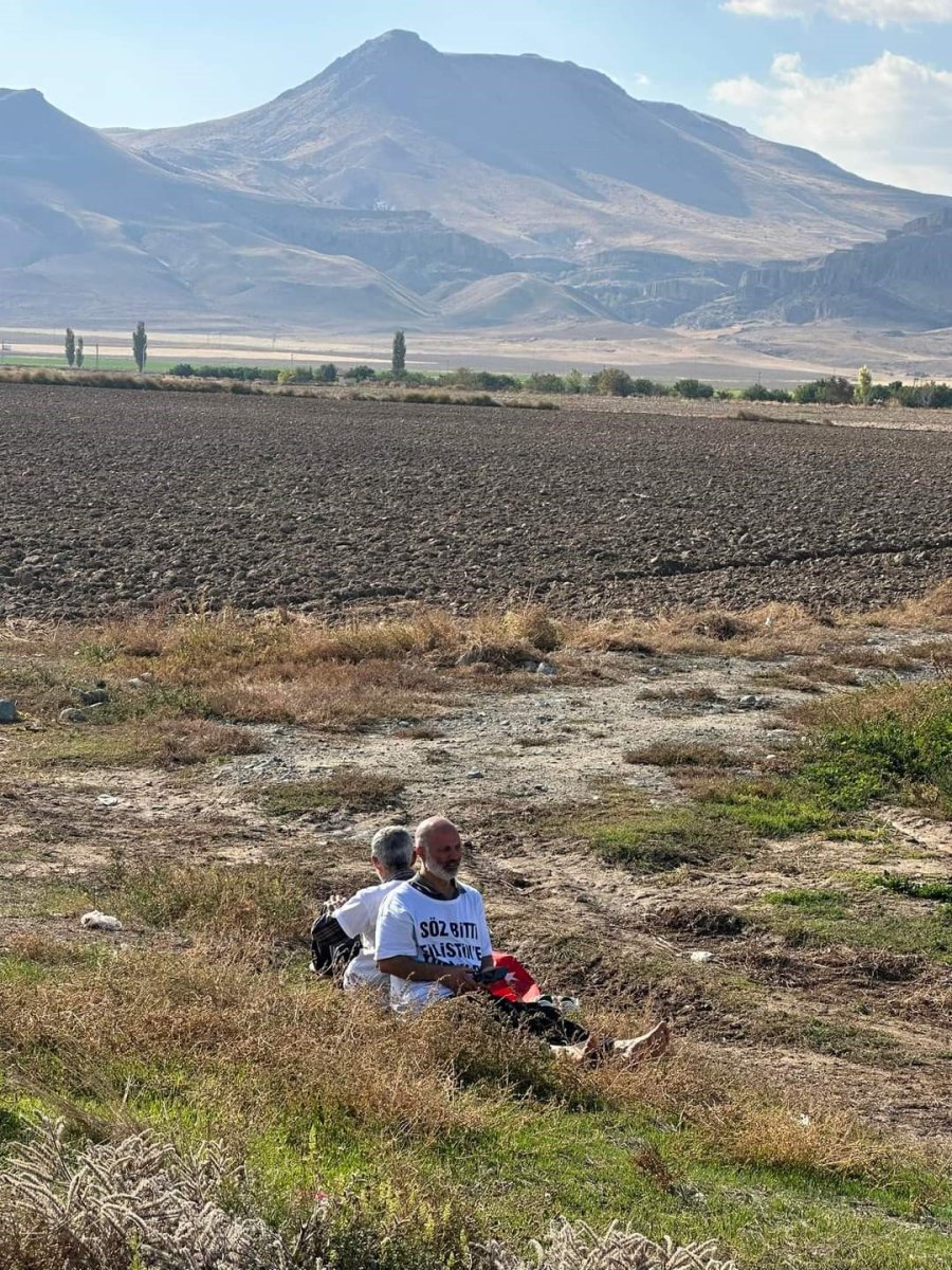 Filistin’e Yürüyerek Gitmek İçin Yola Çıkan Grup Niğde’ye Ulaştı