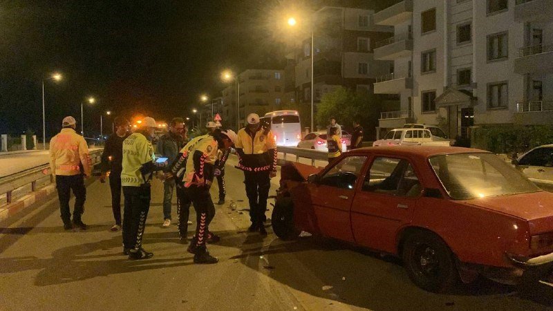 Karaman’da Otomobil İle Motosiklet Çarpıştı: 2 Yaralı