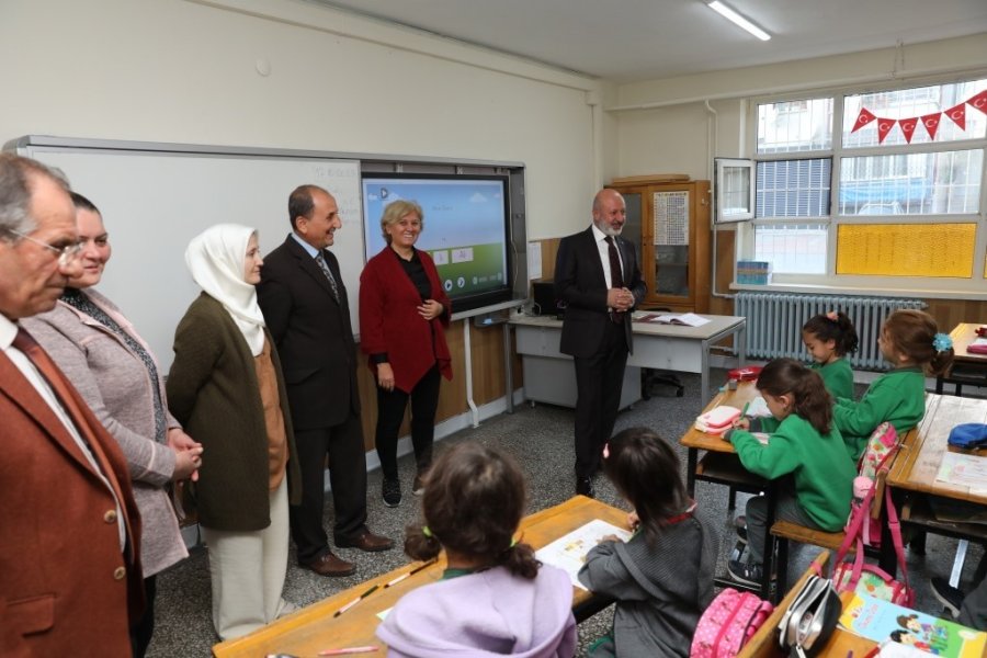 Başkan Çolakbayrakdar, “rutinin Dışında Çevreye Ve İnsana Fark Katacak Hizmetler Yapıyoruz”