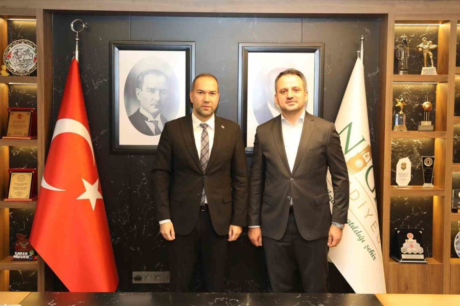 Bakan Yardımcısı Eminoğlu’ndan Niğde Belediyesi’ne Ziyaret