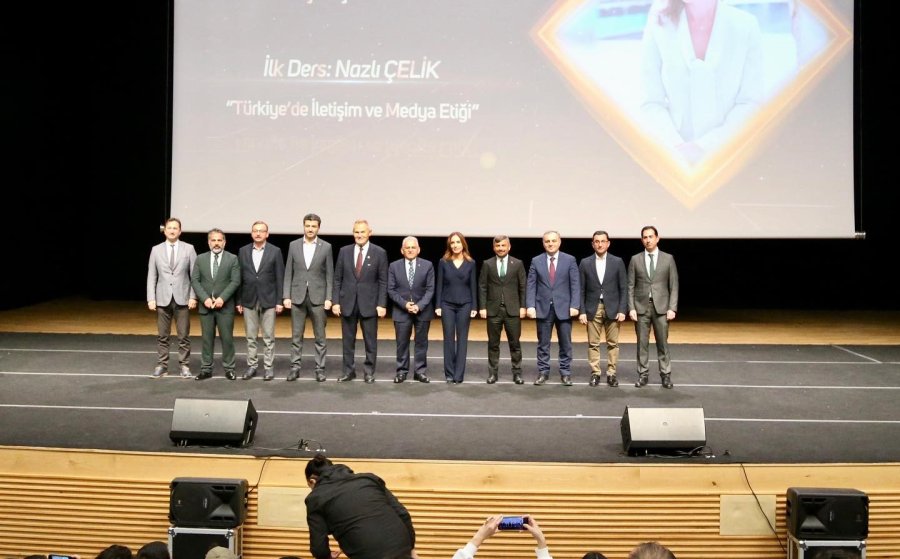 Başkan Büyükkılıç, Genç İletişimciler İle Bir Araya Geldi