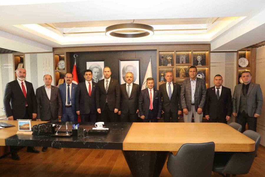 Başkan Özdemir, Muhtarları Ağırladı